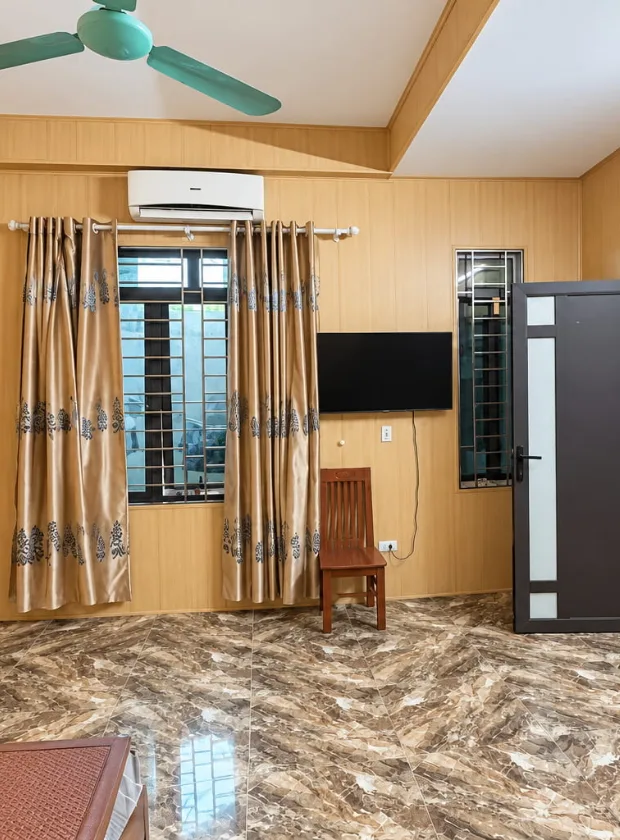 Công trình thực tế: Ốp vân gỗ phòng ngủ – Không gian ấm áp, gần gũi và hiện đại