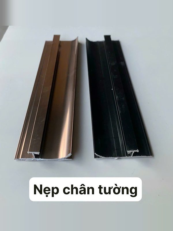 Nẹp chân tường